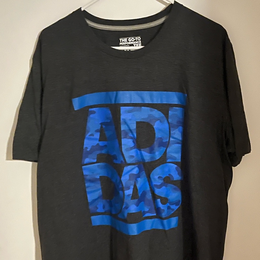 Adidas Tshirt XXL